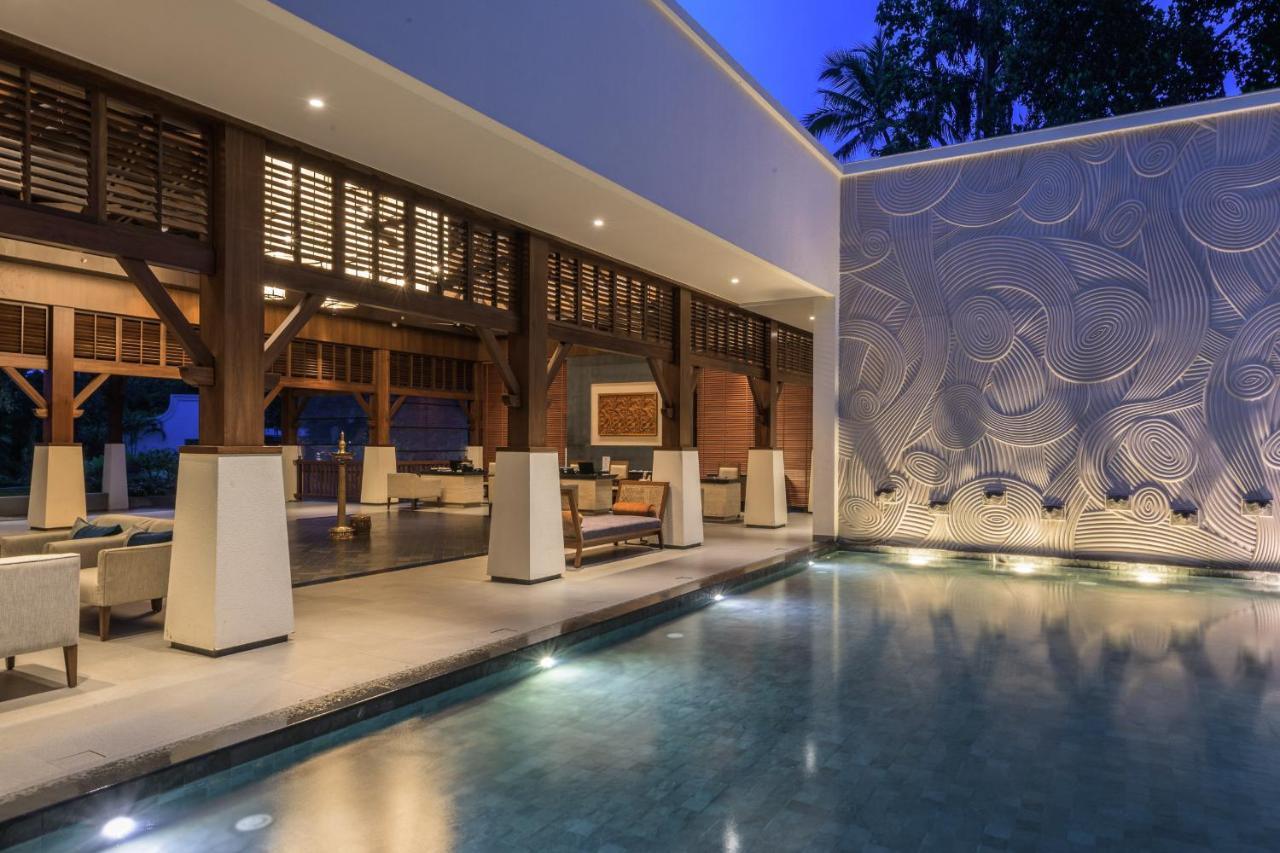 Hotel Club Mahindra Ashtamudi à Nīndakara Extérieur photo
